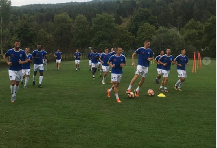 Dy mbrojtësit sllavë nuk e kalojnë provën, tjetër shans për brazilianin Xheferson