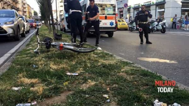 E përplasi dhe e la në rrugë, shqiptari përfundon në koma