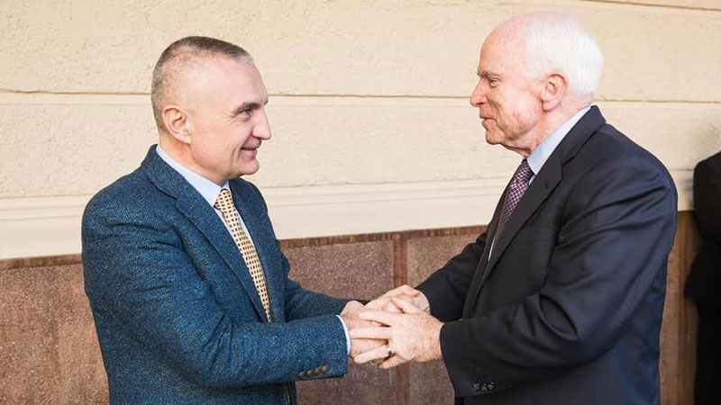 Ndarja nga jeta e senatorit McCain, Meta: Lajm i hidhur për shqiptarët