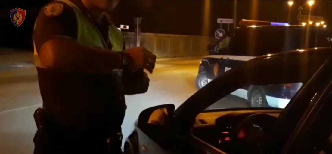 Kontrolli i Rrugores, 17 të arrestuar në Durrës (VIDEO)