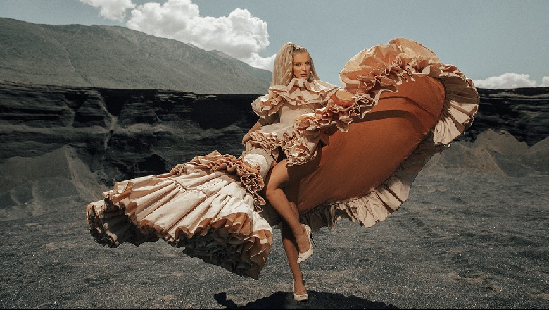 Zbuloni kuptimin e “pisët” të titullit të këngës së Tunës