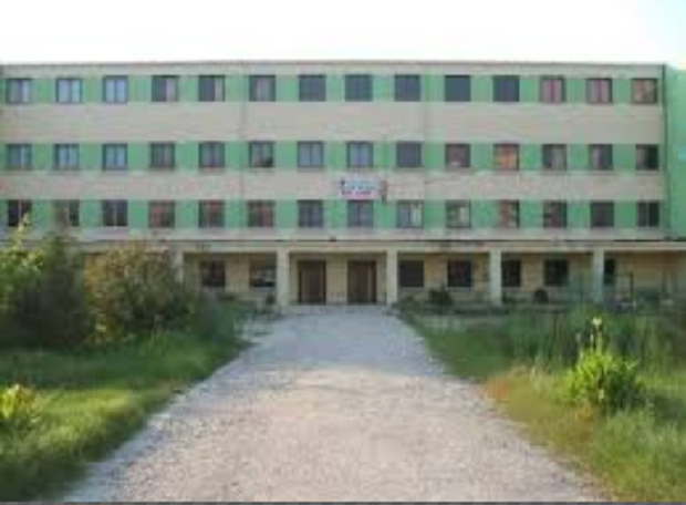 Vidhet gjatë natës shkolla e mesme në Durrës