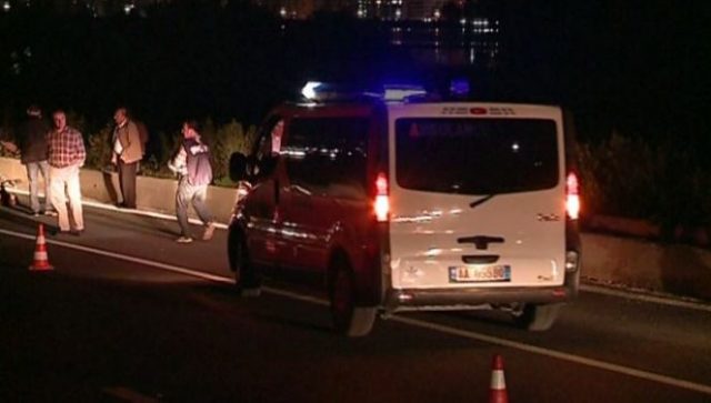 Aksident me vdekje, motori përplaset me tabelën