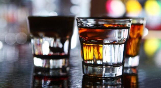 A janë shqiptarët pijanecë?! Konsumi në raport me numrin e popullsisë