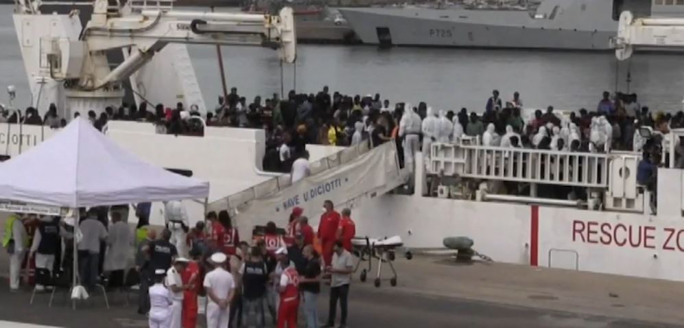 Shoqata Italiane mbi Emigracionin: I paligjshëm transferimi i emigrantëve në Shqipëri