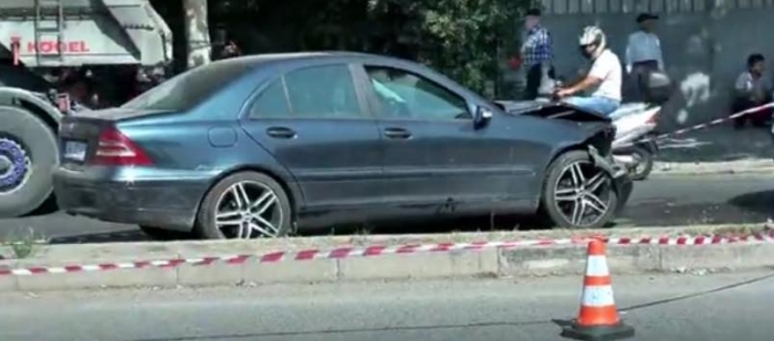 Aksidenti me 2 të vdekur, gazetari: Një nënë humbi vajzën 7-vjeçare duke e patur për dore