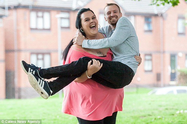 Kur gruaja të mban hopa!