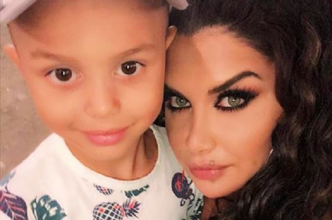 Edhe Fernando pjesë e videoklipit të mami Çiljetës (VIDEO)