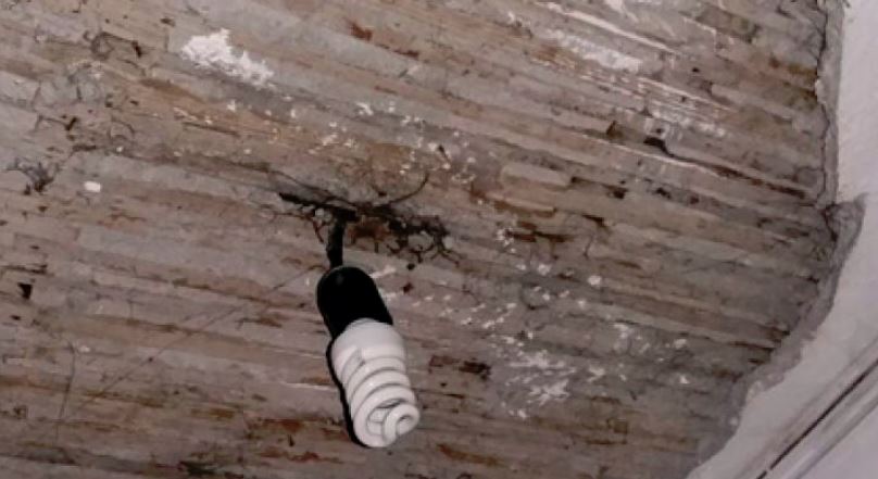 Mbi 200 shtëpi të dëmtuara pas tërmetit, banorët kalojnë natën jashtë