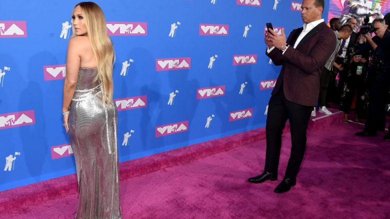 Të pasmet e Jennifer Lopez “trullosin” të dashurin e këngëtares