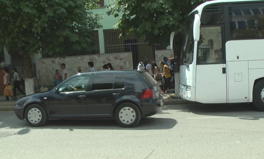 Shtrenjtohet udhëtimi nga Kukësi drejt Tiranës, rritet bileta me 100 lekë