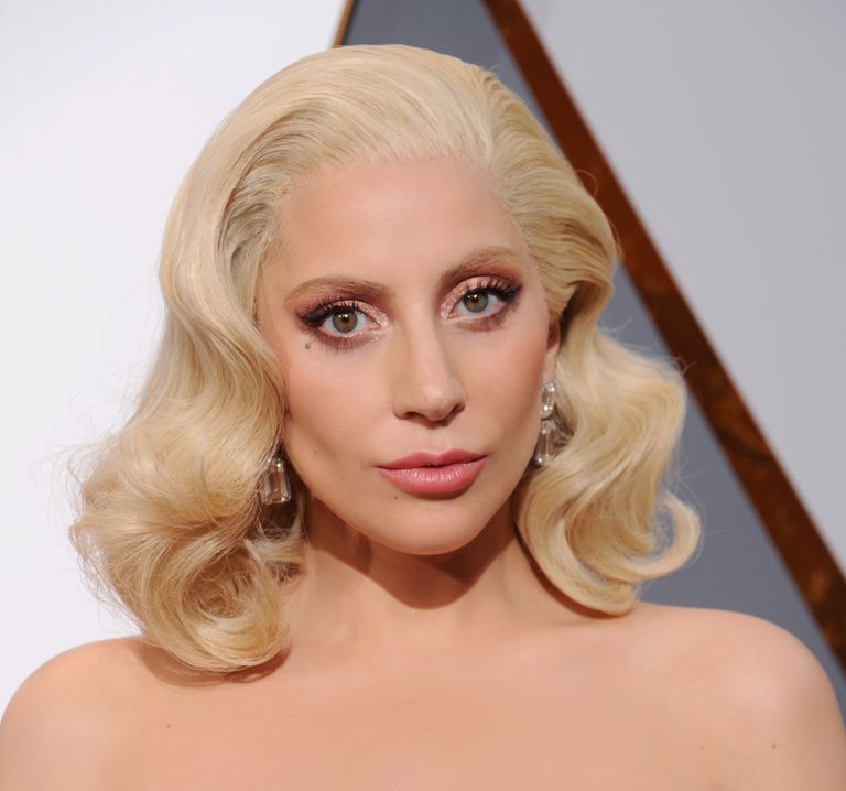 Lady Gaga pozon nudo (Foto +18)