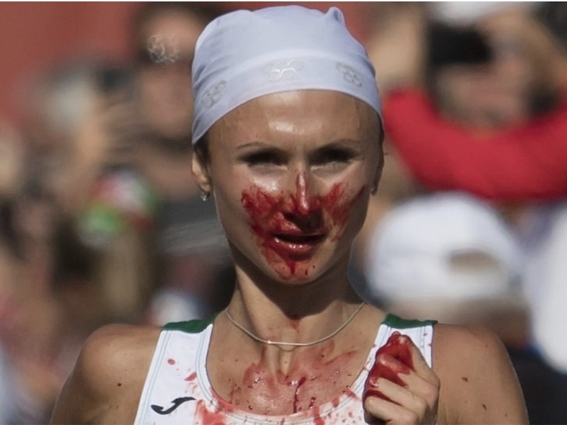 Maratonomakja e përgjakur (VIDEO)