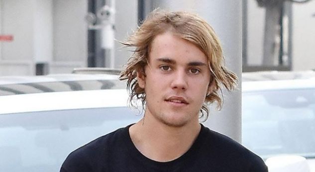 Justin Bieber bëhet me motër