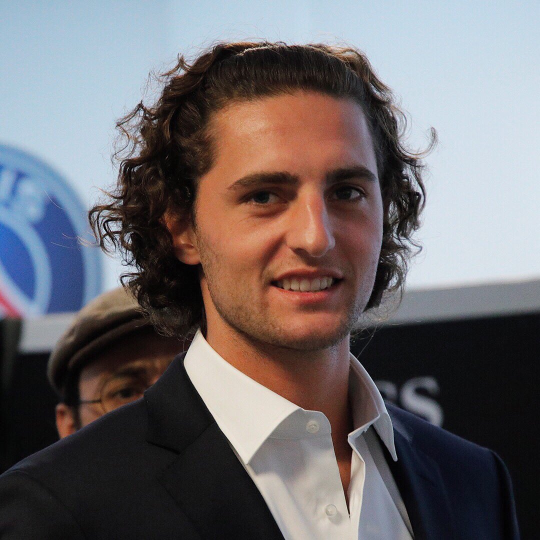 Milan në bisedime me mesfushorin e PSG