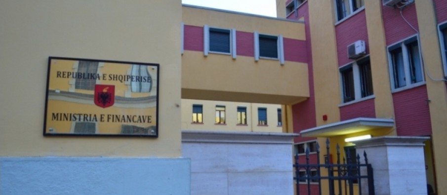 Meta kthen në Kuvend ligjin për tatimin e lojërave të fatit, reagon Ministria e Financave