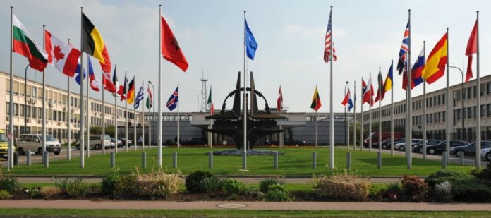 NATO flet për herë të parë për bazën ajrore në Shqipëri