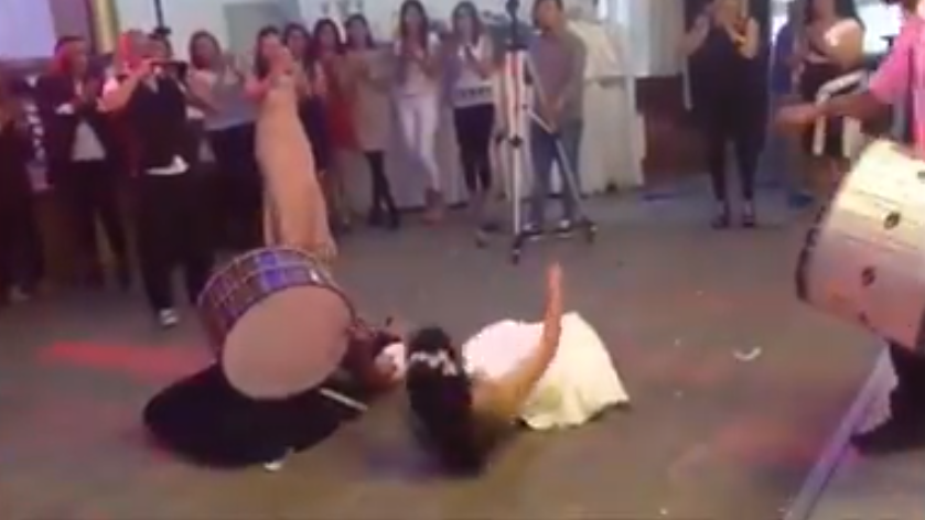 Nusja shqiptare ‘e kall’ ditën e dasmës, kërcimi i saj bëhet viral (VIDEO)