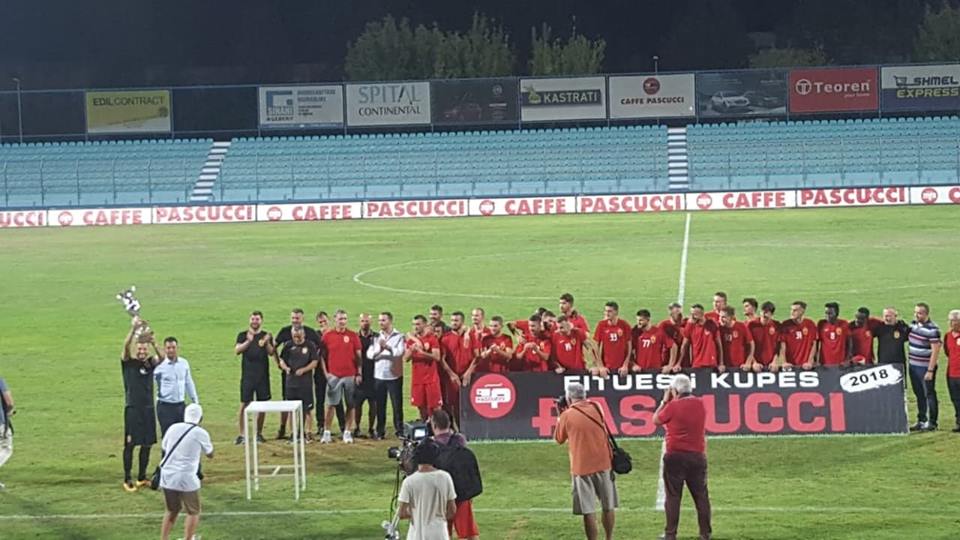 Partizani shkurorëzon Teutën, fiton trofeun Pascucci