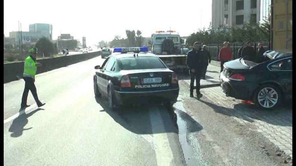 Durrës, “i forti” i dehur kundërshton policinë, prangoset