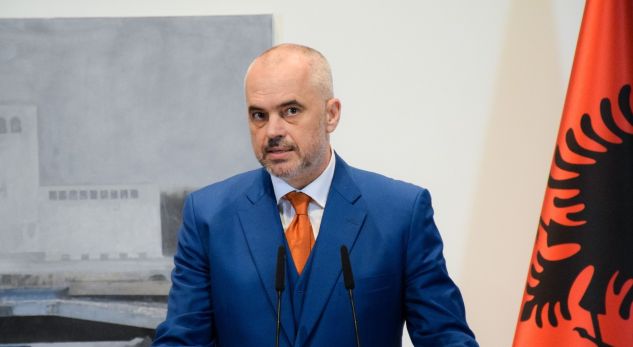 Sulmi ndaj gazetares, reagon Edi Rama: E patolerueshme, mbështes e inkurajoj Klodianën në këtë moment kritik