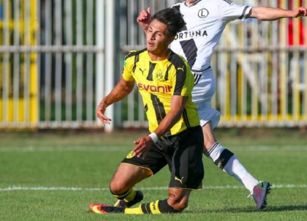 Rrezikoi t’i pritej këmba, talenti i Dortmundit luan pas dy vitesh