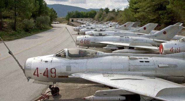 Çfarë përfiton Shqipëria nga kthimi i aeroportit të Kuçovës në bazë të NATO-s