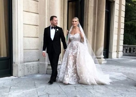 Sara Hoxha publikon foton e parë nga dasma me Ledion Liçon