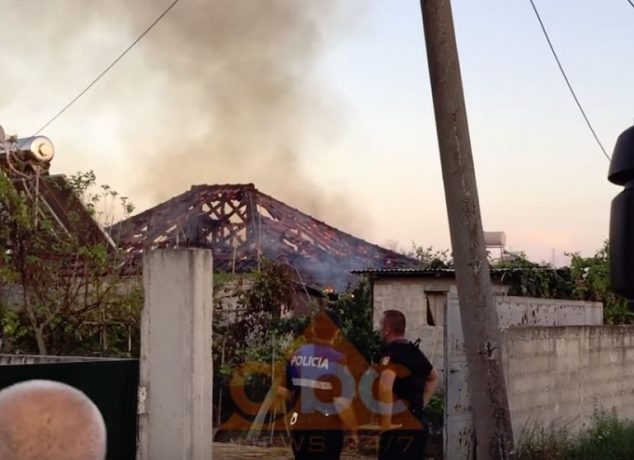 EMRI/ “Çmendet” gruaja, tentoi të mbyste dy vajzat binjake dhe i vuri zjarrin shtëpisë së bashkëjetuesit