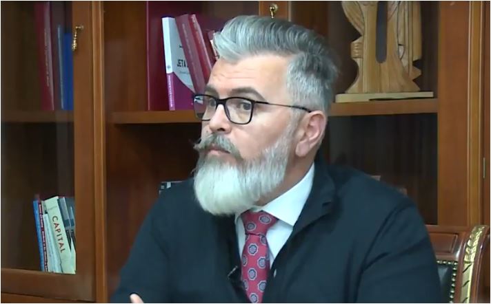 EMRI/ Ministria e Drejtësisë kërkon shkarkimin e gjyqtares, paralajmërimi i fortë i zv.ministrit