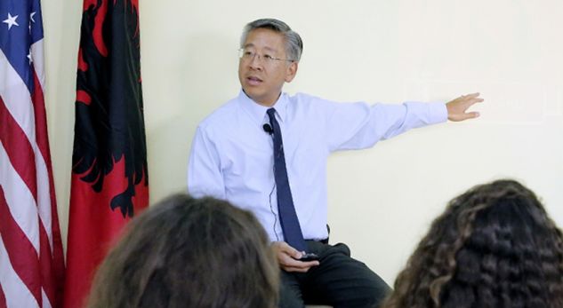 “Rishfaqet” ambasadori Lu: Politika t’i trembet SPAK-ut