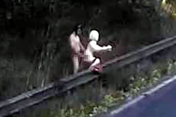 Pamjet e turpshme që panë udhëtarët në autostradë (VIDEO)