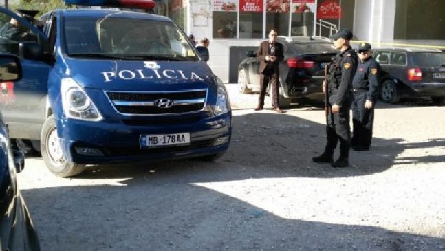 50-vjeçari gjendet i pajetë në hyrje të spitalit