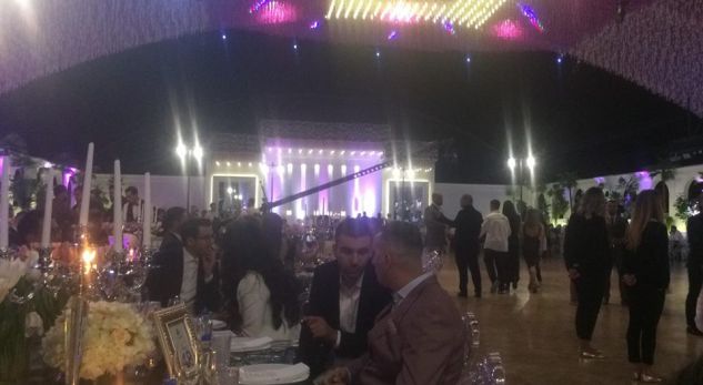 Në dasmën e Elitës dhe Gjikos, reperi i njohur zbulon të dashurën e tij (FOTO)