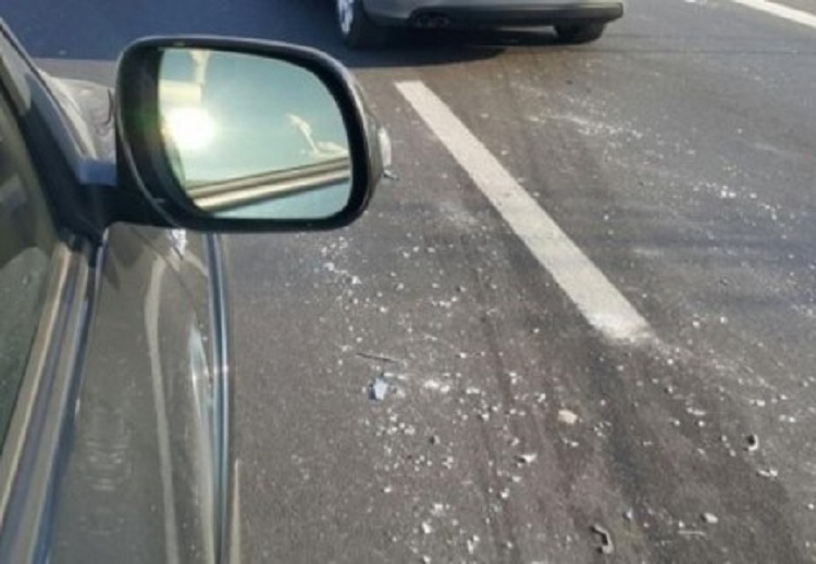 Përplasen makinat në Durrës, përfundojnë në spital 3 të rinj