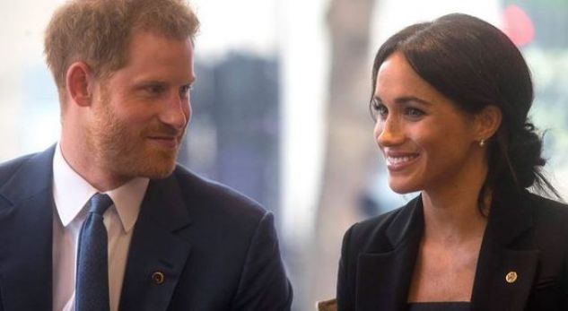 Harry përkëdhel Meghan publikisht (VIDEO)