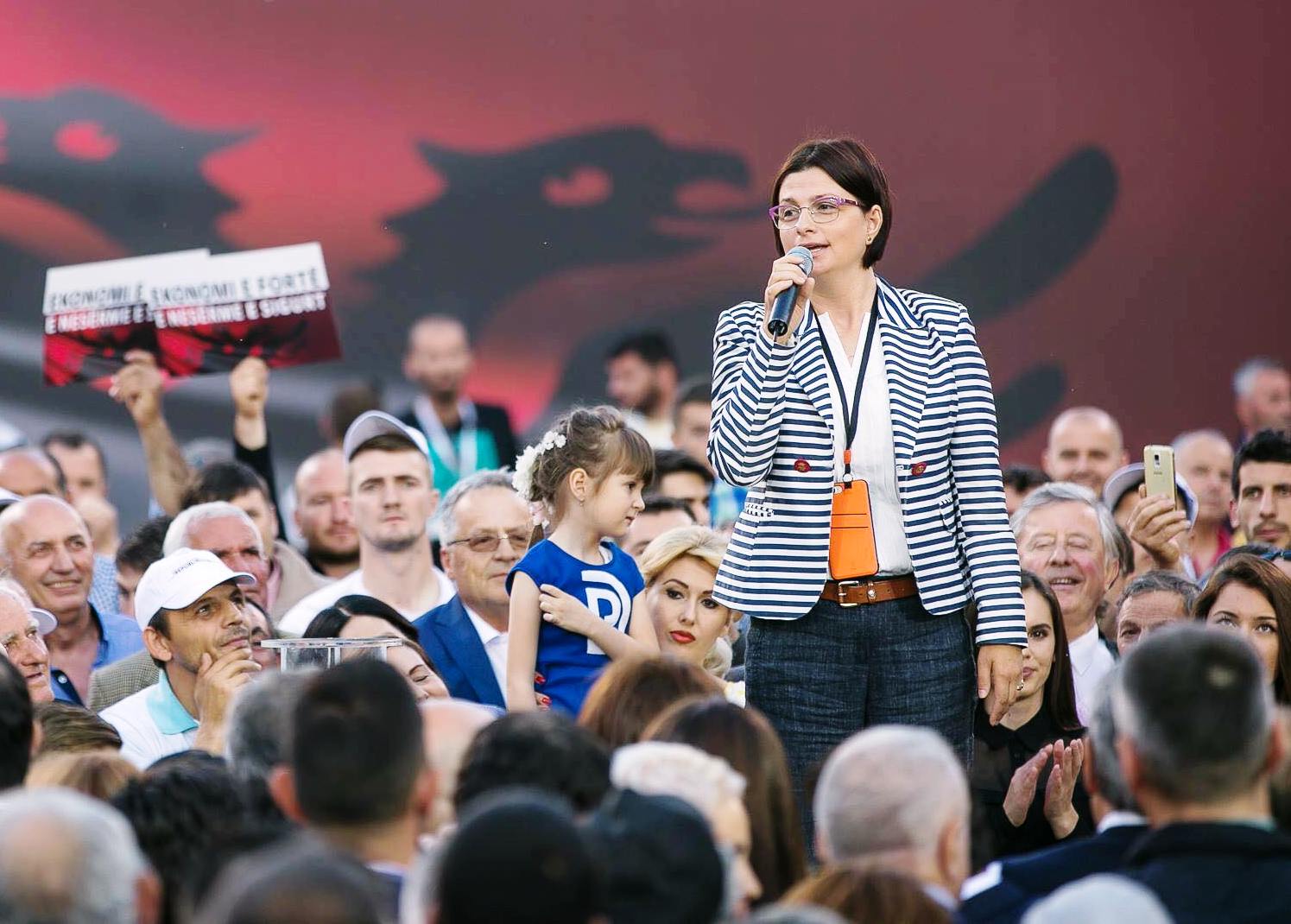 Deputetja e Durrësit, Kadiu: Shqipëria bëhet vetëm me Lulzim Bashën!