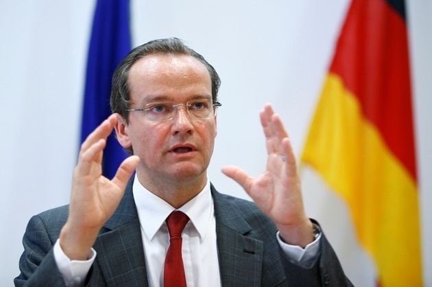 Komisioneri Krichbaum: Shqipëria të bëjë para me kushtet, në 2019 s’ka hapje automatike të negociatave