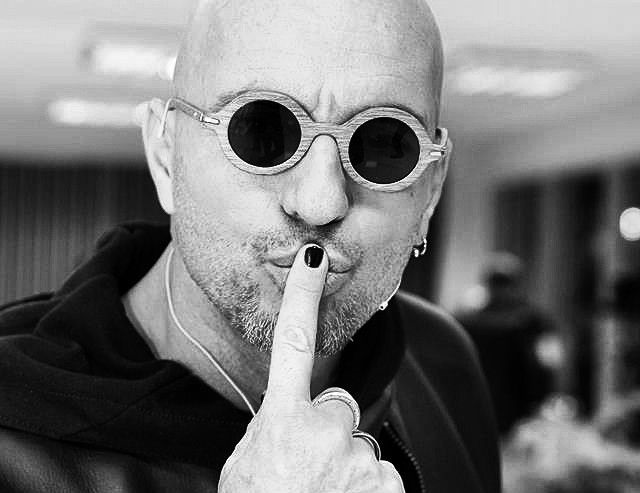 Rrëfimi shokues i Robert Aliaj: Jam përdhunuar në moshën 16-vjeçare