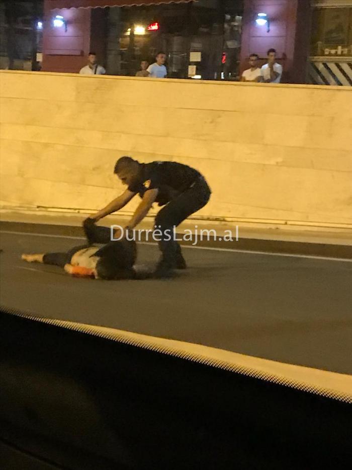 VIDEO+FOTO/ 21-vjeçari në Durrës i jep fund jetës tragjikisht