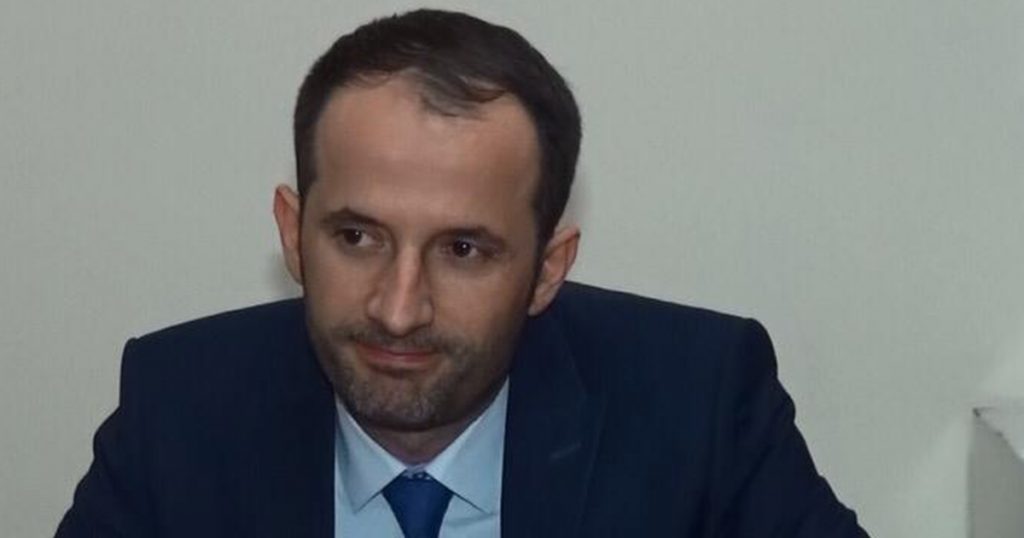 Mbetet në burg ish-drejtori i hipotekës