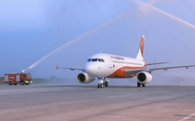 Ulet në Rinas aeroplani i parë “Air Albania”