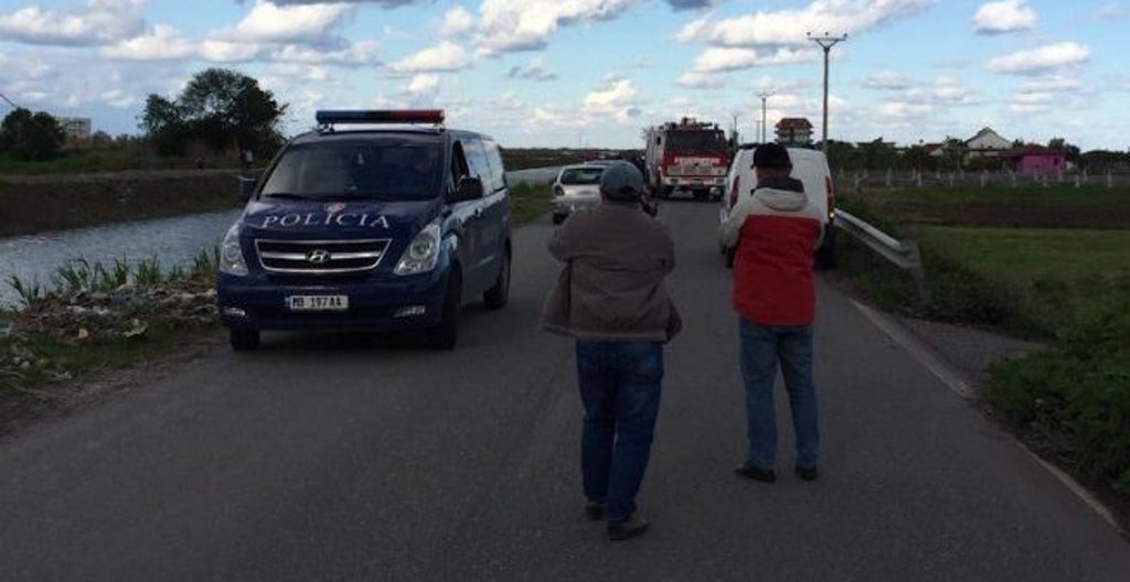 Burri gjendet i vdekur në Kavajë, policia kërkon ndihmë për ta identifikuar