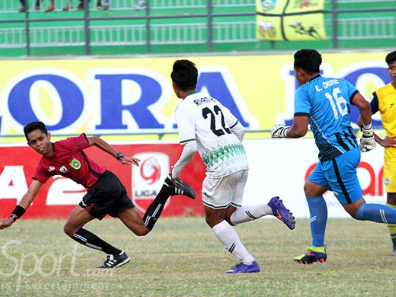 Arbitri dhunohet barbarisht, por çudit me veprimin e tij