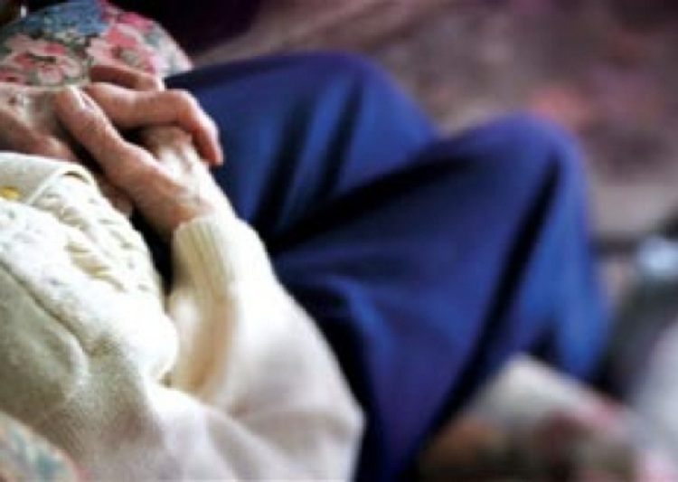 83-vjeçari në Durrës dhunohet nga djali 39-vjeçar