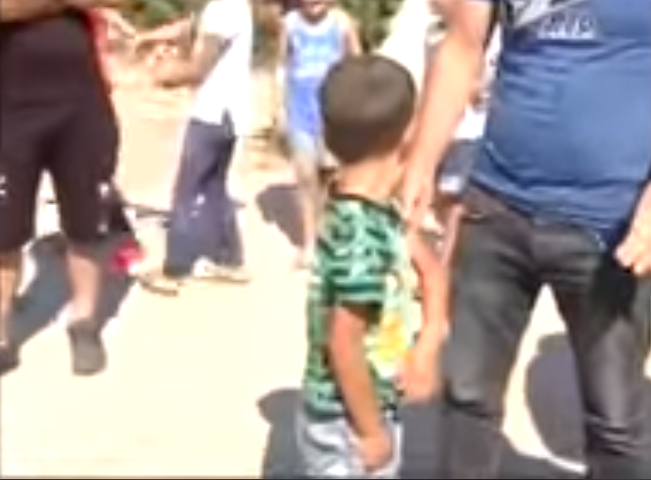 Basha sulmon Ramën: Mashtruesi i çarterave dhe luksit, la fëmijët pa shkolla