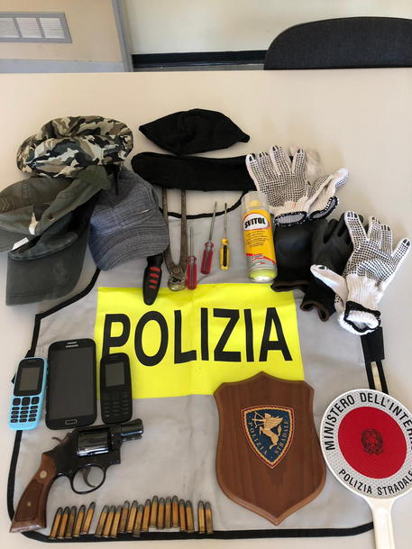 Arrestohet shqiptari në Itali, mbante pistoletën e mbushur