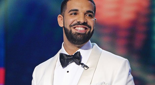“Më përdhunoi dhe më la shtatzënë!”, Drake dërgon në gjykatë fansen e fiksuar pas tij