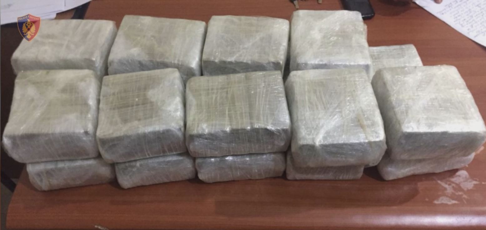 Sekuestrohen dy kg heroinë dhe 400 kg çokollatë kanabis