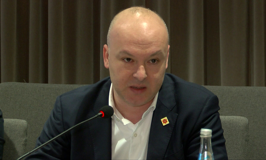 AMA rindez transmetimet analoge, ja kur do fiken sërish